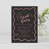 Cute Trendy Pink Wavy Border Graduation Invitation Aankondiging (Staand voorkant)