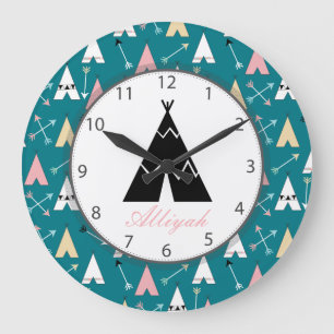 Cute Trendy Teepees and Arrows Script Name Grote Klok