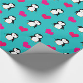 Cute turquoise pguin harten patroon cadeaupapier (Hoek)