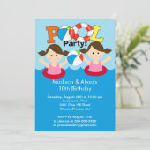 CUTE Twin Girls Pool Party of Birthday Invitation Kaart (Staand voorkant)