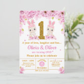 Cute Twins Bunny Rabbit Girls 1e verjaardag Kaart (Staand voorkant)