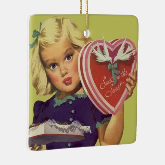 Cute Valentijnsdag, meisje met chocolade Keramisch Ornament (Rechts)