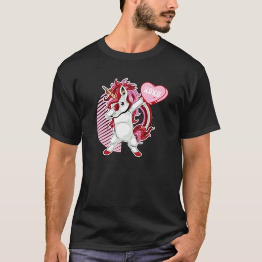 Cute Valentine's Day Dabbing Unicorn XOXO T-shirt (Voorkant)