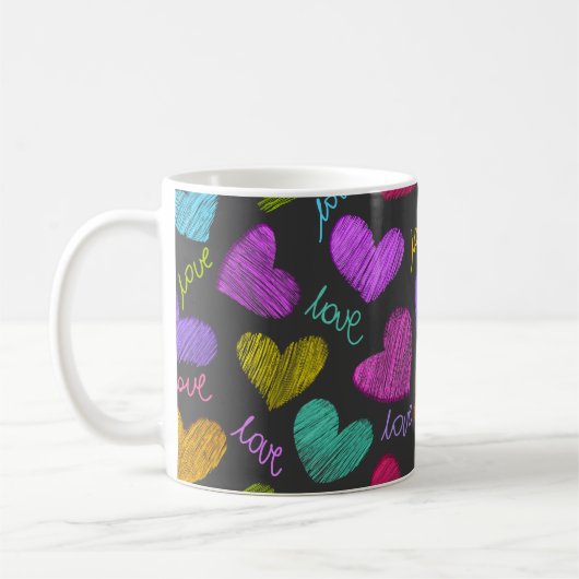 Cute Vibrant Gekrabbelde Harten met Liefdesschrift Koffiemok (Links)