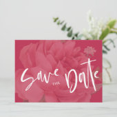 Cute Viva Magenta Roos Floral Minimalist Wedding Save The Date (Staand voorkant)