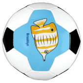 Cute vlinvis cartoon illustratie voetbal (Gedraaid)