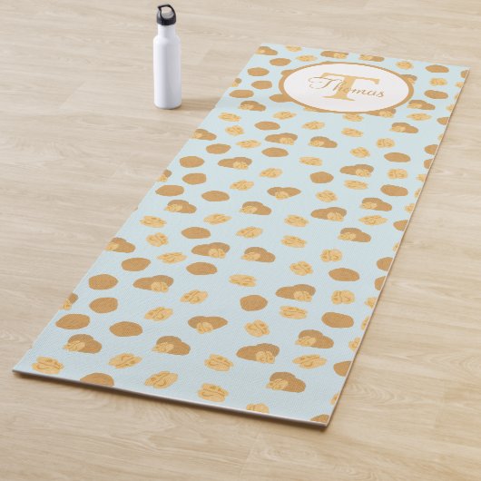 Cute Walnoten Nut Pattern Monogram Yogamat (In situ)