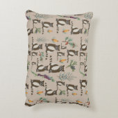 Cute Wasbeer in Grove van Dennen Pattern Accent Kussen (Achterkant (Verticaal))