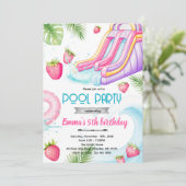 Cute waterslide strawberry pool invite kaart (Staand voorkant)