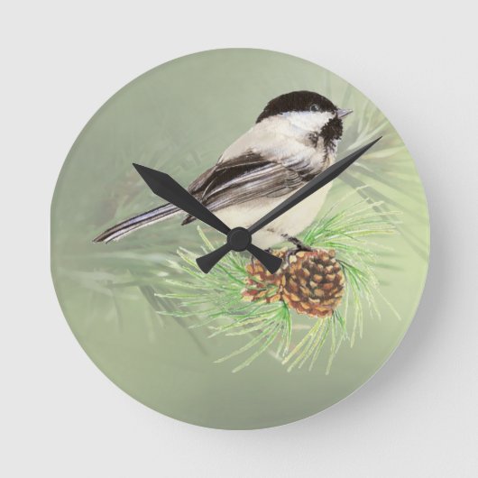 Cute Waterverf Chickadee Bird in Pine Tree Ronde Klok (Voorkant)