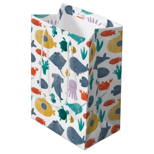 Cute Waterverf Ocean Animals Patroon Medium Cadeauzakje (Voorkant Gekanteld)