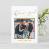 Cute We zijn de Aankondiging van Verloving Foto (Staand voorkant)