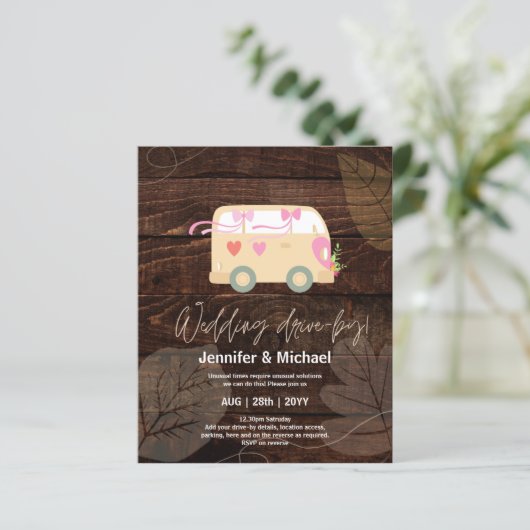Cute Wedding Drive-by Budget Invitations (Staand voorkant)