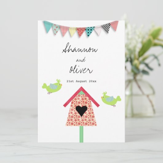 Cute Whimsical Birds and Birdhouse Wedding Invite Kaart (Staand voorkant)