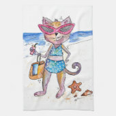 Cute Whimsical Cat op de strand Theedoek (Verticaal)