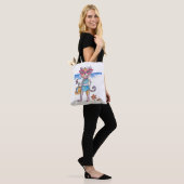 Cute Whimsical Cat op de strand Tote Bag (Op model)