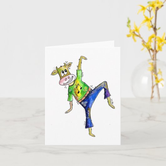 Cute Whimsical Dancing Koe Kaart (Gele Bloem)