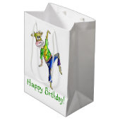 Cute Whimsical Dancing Koe Medium Cadeauzakje (Voorkant Gekanteld)