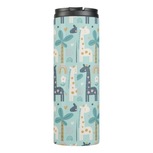 Cute Whimsical Giraffe Pattern in Pastel Blue Thermosbeker (Achterkant)