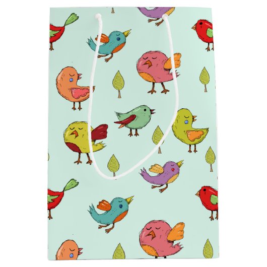 Cute Whimsical Hand Drawn Birds Pattern Medium Cadeauzakje (Voorkant)