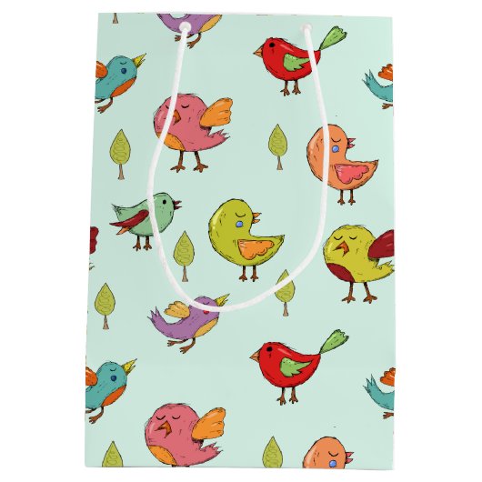 Cute Whimsical Hand Drawn Birds Pattern Medium Cadeauzakje (Achterkant)