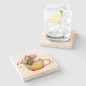 Cute Whimsical Little Squirrel op een Teacup Stenen Onderzetter (Zijkant)