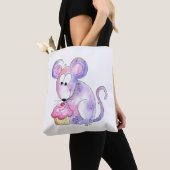 Cute Whimsical Mouse met Cupcake Tote Bag (Dichtbij)