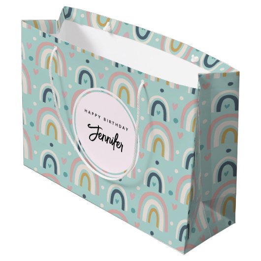 Cute Whimsical Rainbow Pattern Birthday Groot Cadeauzakje (Achterkant Gekanteld)