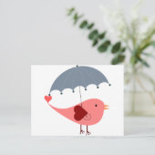 Cute whimsical roze bird holding umbrella briefkaart (Staand voorkant)