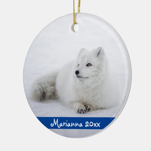 Cute White Arctic Fox in Sneeuwkeramische siervoor Keramisch Ornament (Links)