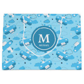 Cute White & Blue Planes and Clouds Kinder Monogra Groot Cadeauzakje (Voorkant)