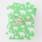 Cute White Cat Pattern, Green Background Inpakpapier Vel (In situ)