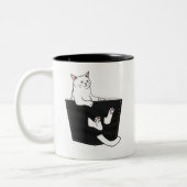 Cute White Cat Sits in Pocket Tweekleurige Koffiemok (Links)