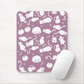 Cute White Cats Pattern on Mauve Background Muismat (Met muis)
