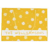 Cute White Daisy Personalized Yellow Easter Groot Cadeauzakje (Achterkant)