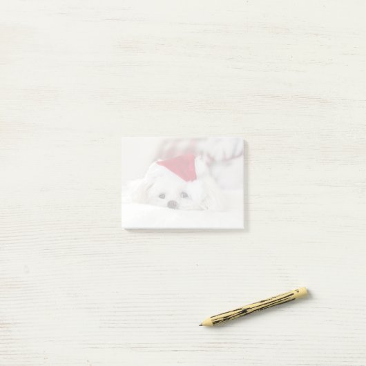 Cute White Dog in een Rode Kerstmis Pet Post-it® Notes (Op bureau)