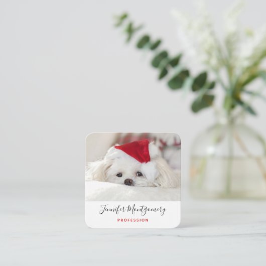 Cute White Dog in een Rode Kerstmis Pet Vierkante Visitekaartje (Staand voorkant)