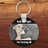 Cute White Dog is bang om veertig grappige verjaar Sleutelhanger (Voorkant)
