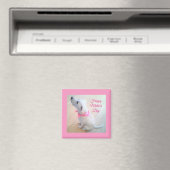 Cute White Dog Wearing Pink Scarf Moederdag Magneet (Insitu (Vaatwasser))