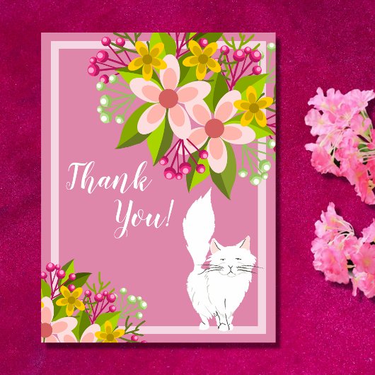 Cute White Fluffy Cat - Flowers op Roze Dank je Briefkaart