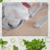 Cute White Labrador Mix Puppy Dog Drink water Theedoek (Gevouwen)