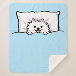 Cute White Pomeranian Dog Tucked in Bed Sherpa Deken