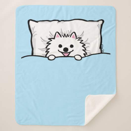 Cute White Pomeranian Dog Tucked in Bed Sherpa Deken (Voorkant)