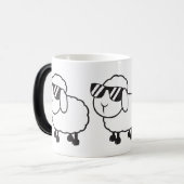 Cute White Sheep Cartoon Magische Mok (Voorkant links)