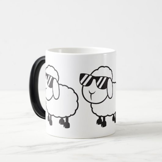 Cute White Sheep Cartoon Magische Mok (Voorkant links)