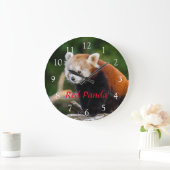Cute Wild Red Panda Natuur Foto Red Text Grote Klok (Huis)