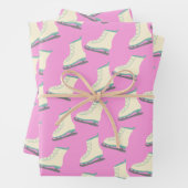 Cute Winter Ice Schaatsen Pattern in Playful Roze Inpakpapier Vel (In situ)