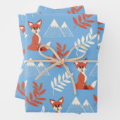 Cute Winter Oranje Fox Mountains Leaf Pattern Inpakpapier Vel (In situ)