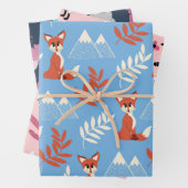 Cute Winter Oranje Fox Mountains Leaf Pattern Inpakpapier Vel (In situ)