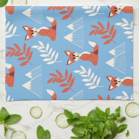 Cute Winter Oranje Fox Mountains Leaf Pattern Theedoek (Gevouwen)